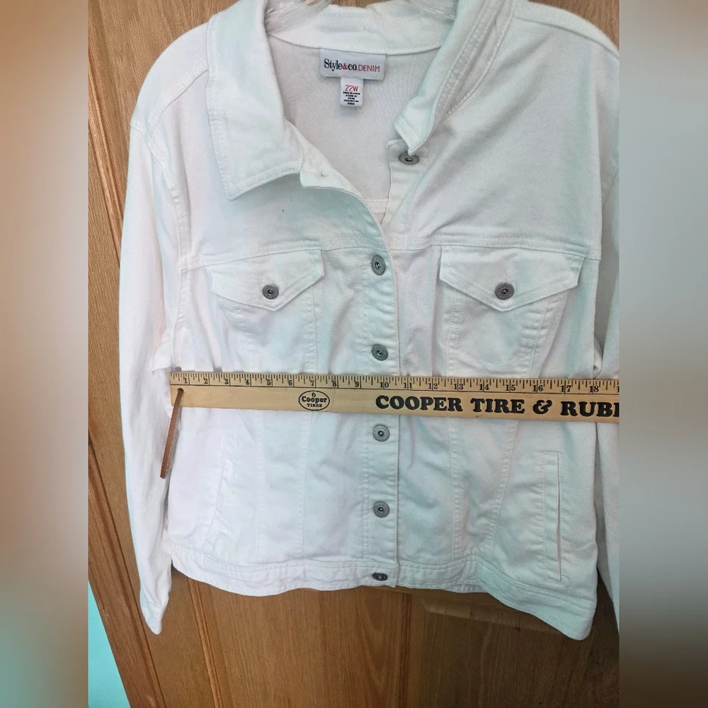 Size 22w Ladies White Jean Jacket - Picture 4 of 10
